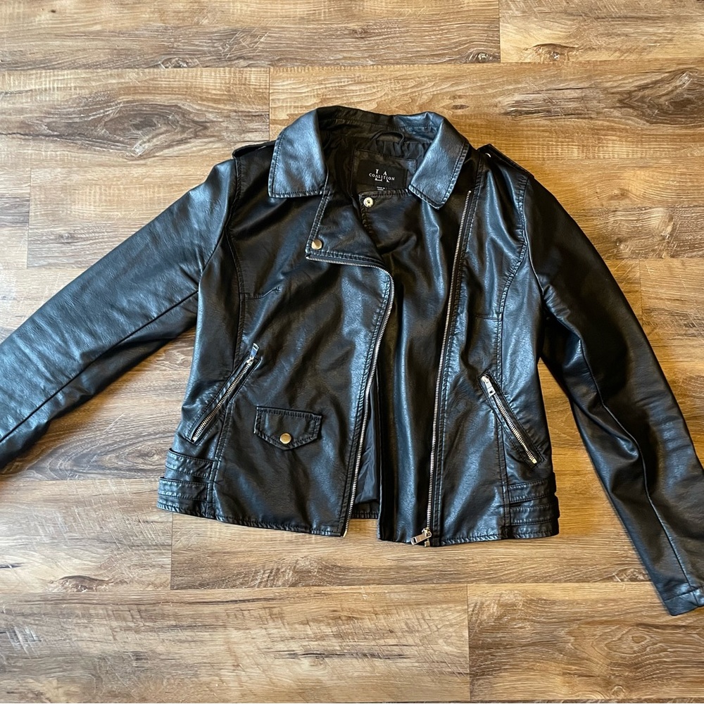 Faux leather jacket - Picture 5 of 6